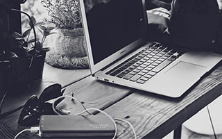 开云下载-美国男篮强势掘金，瓦兰丘纳斯打破历史纪录——NBA赛场的华丽演绎